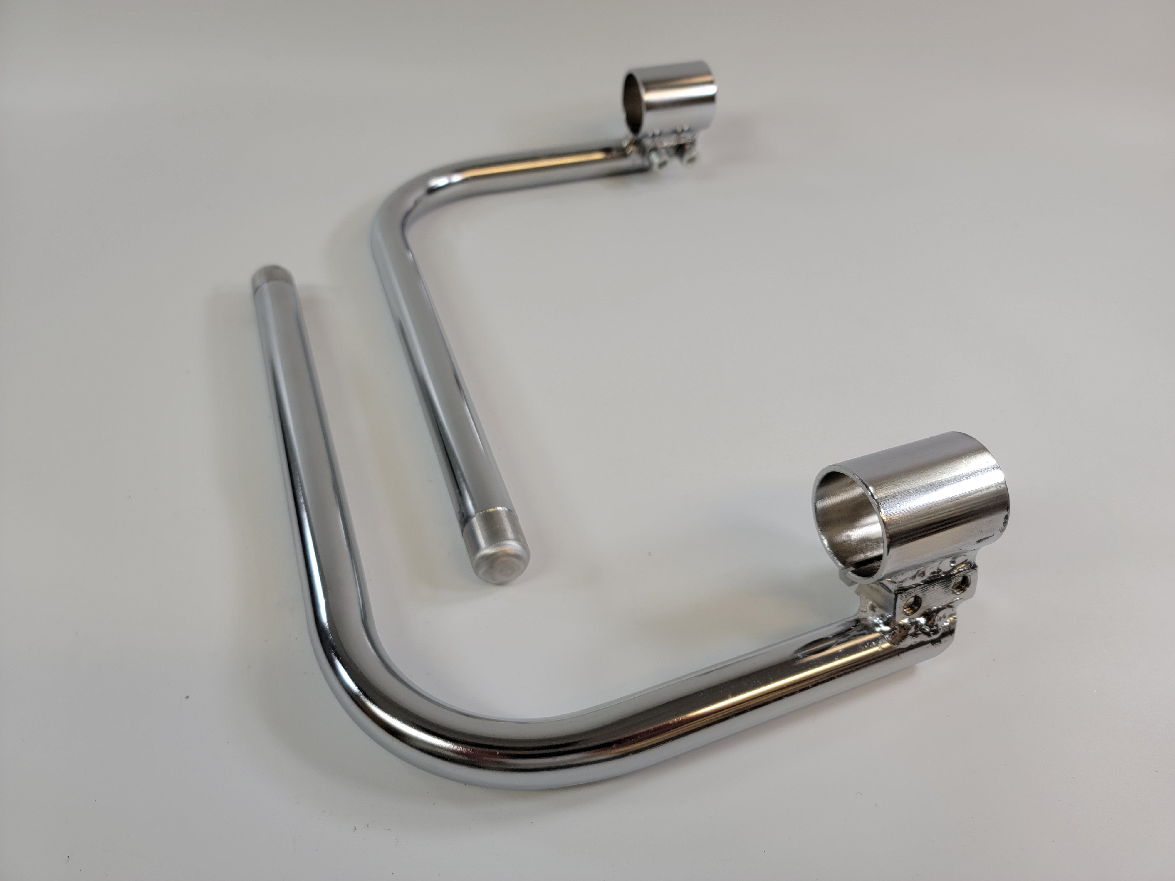 MOTO GUZZI V7 IV Lenkerspiegel-Set – 607555M – Original Ersatzteil – Schwarz