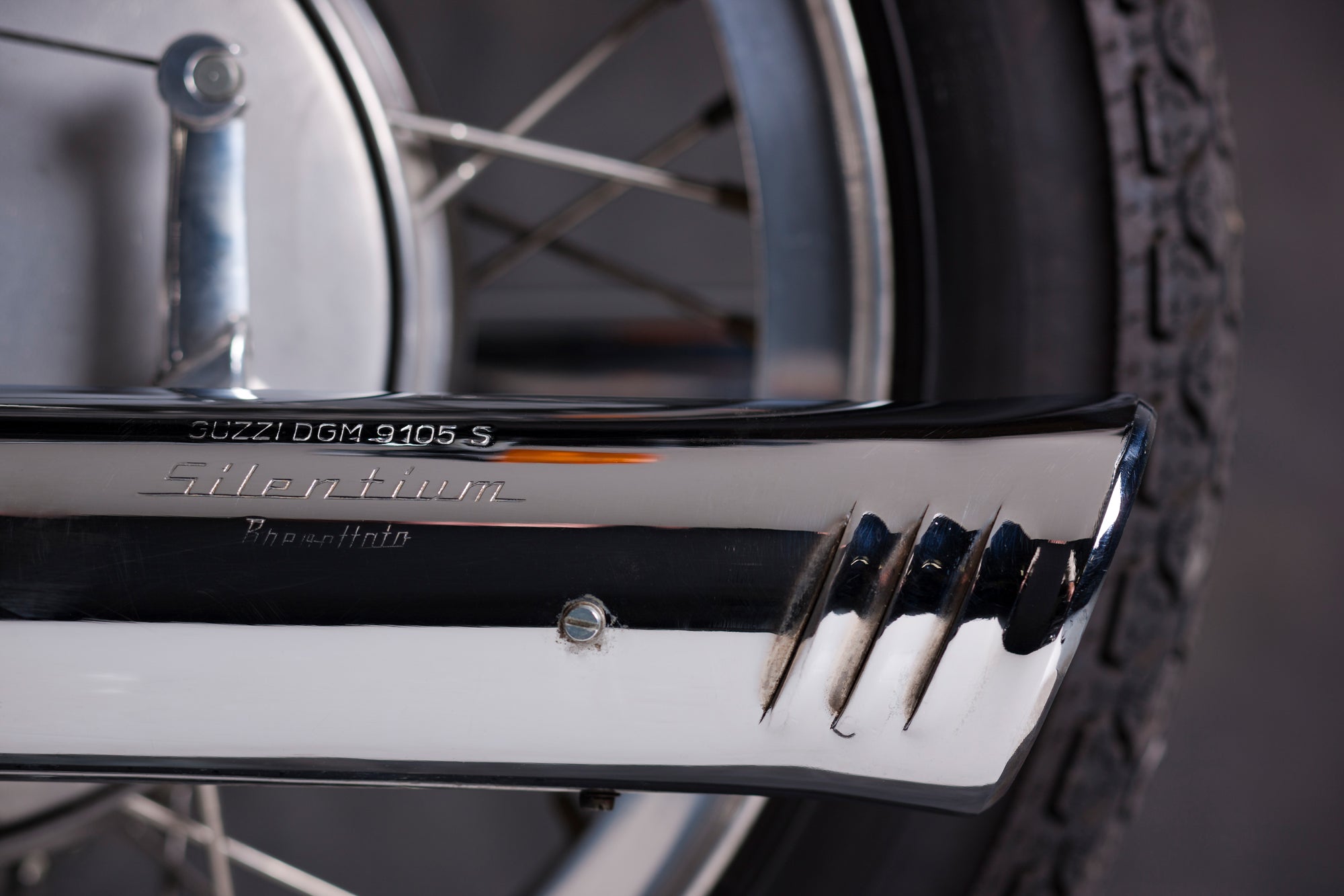 moto guzzi exhaust