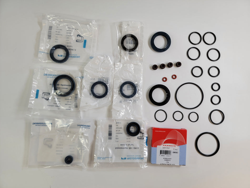 Moto Guzzi Engine, Transmission and Rear Drive Kit V50 III, V65  1106210