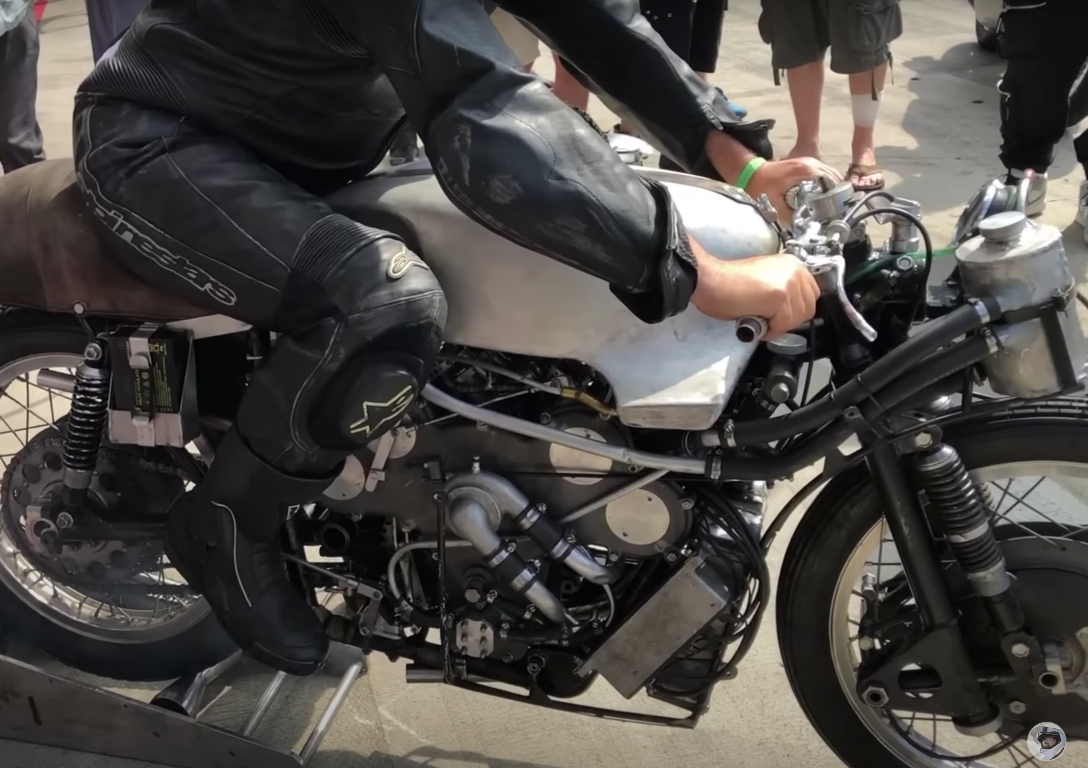 Load video: Moto Guzzi V8 under the skirt - quick service and engine start