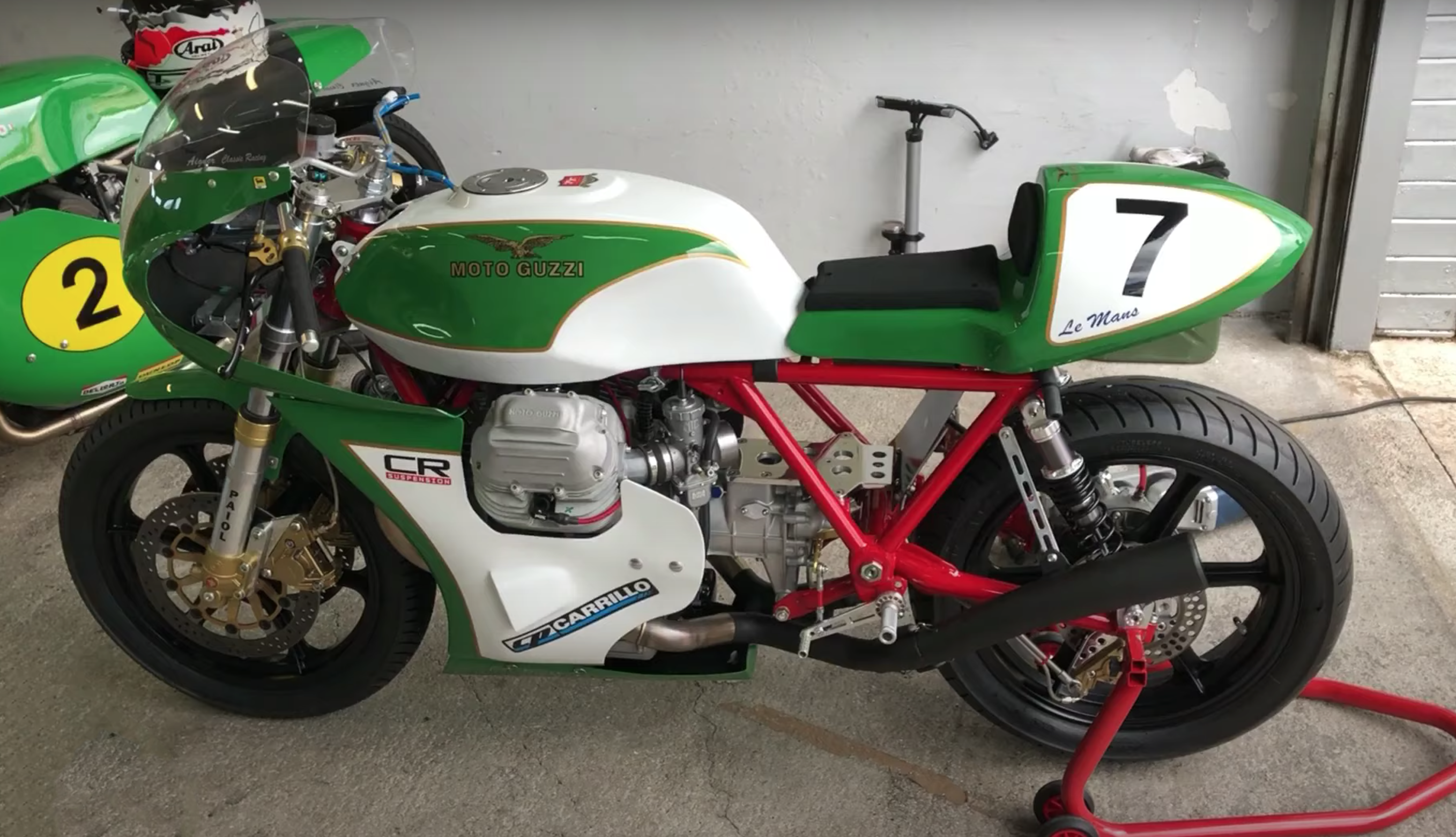 Load video: Moto Guzzi LeMans classic racer ... perfect motorcycle in perfect colours